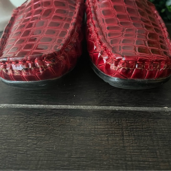 Pierre Dumas Hazel-7 Women's Loafers Croc Red Shoes Size 10 - Picture 11 of 14